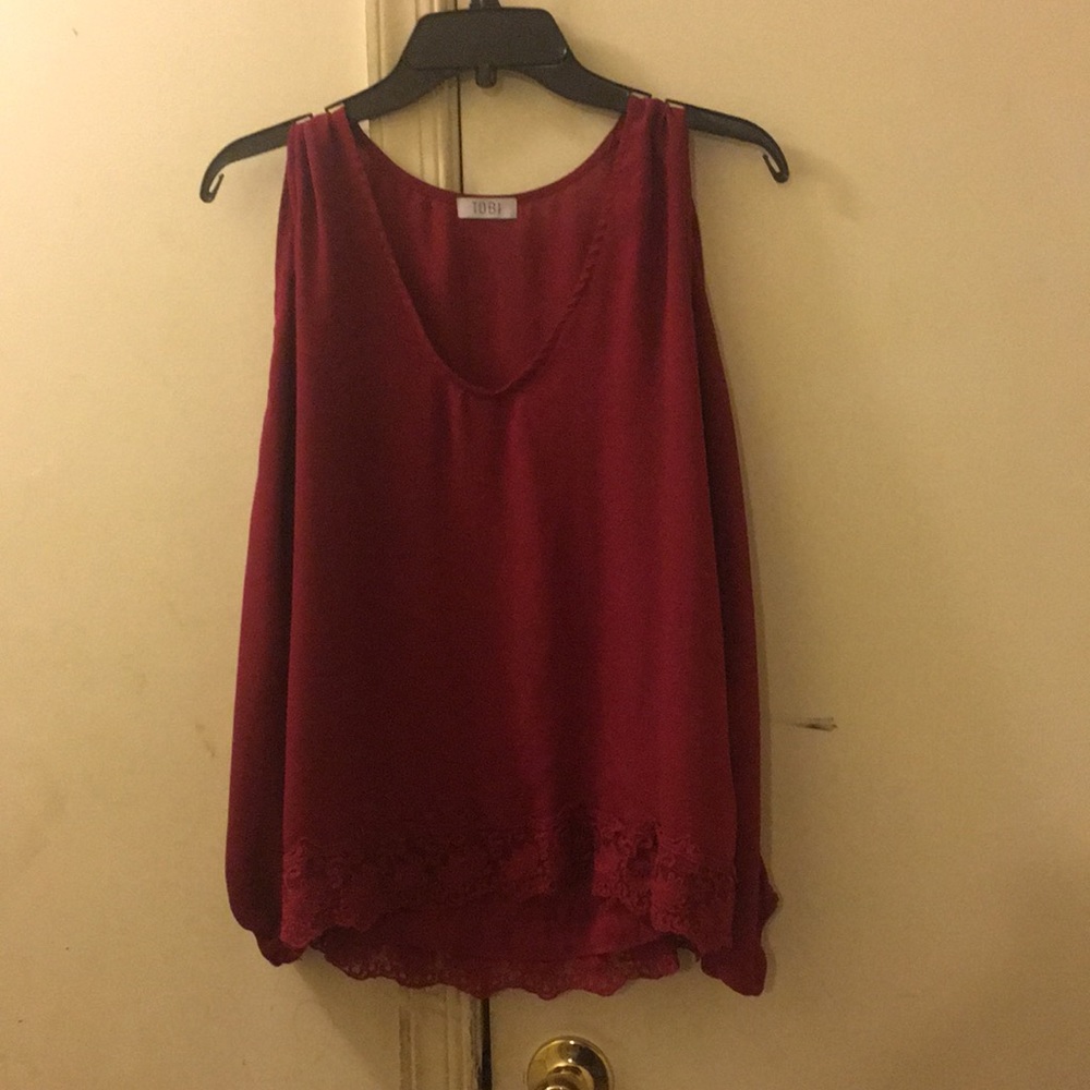 dark red cut sleeve top